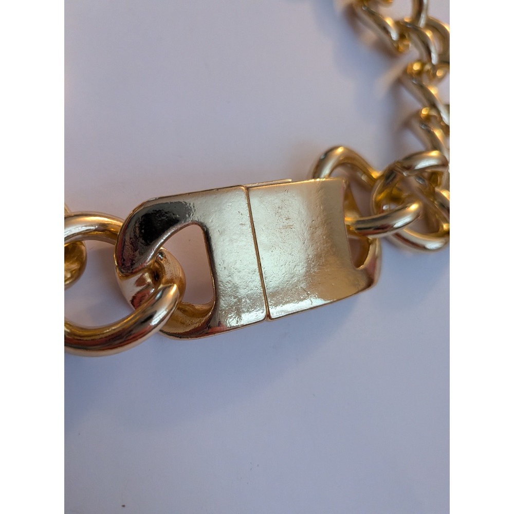 Gold Chunky Link Statement Necklace Magnetic Buckle Detail Very Heavy - Picture 2 of 4
